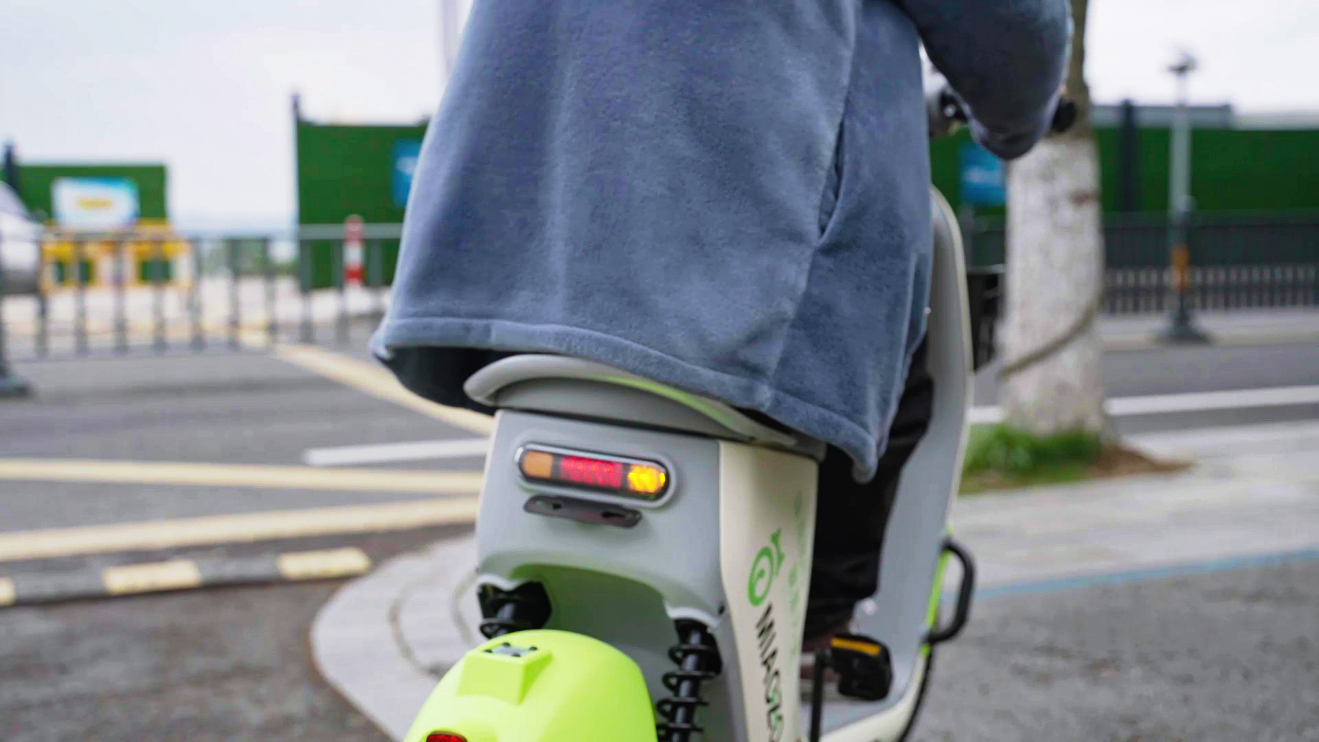 符合國家標(biāo)準(zhǔn)的共享電動(dòng)車 符合國家標(biāo)準(zhǔn)的共享電動(dòng)車